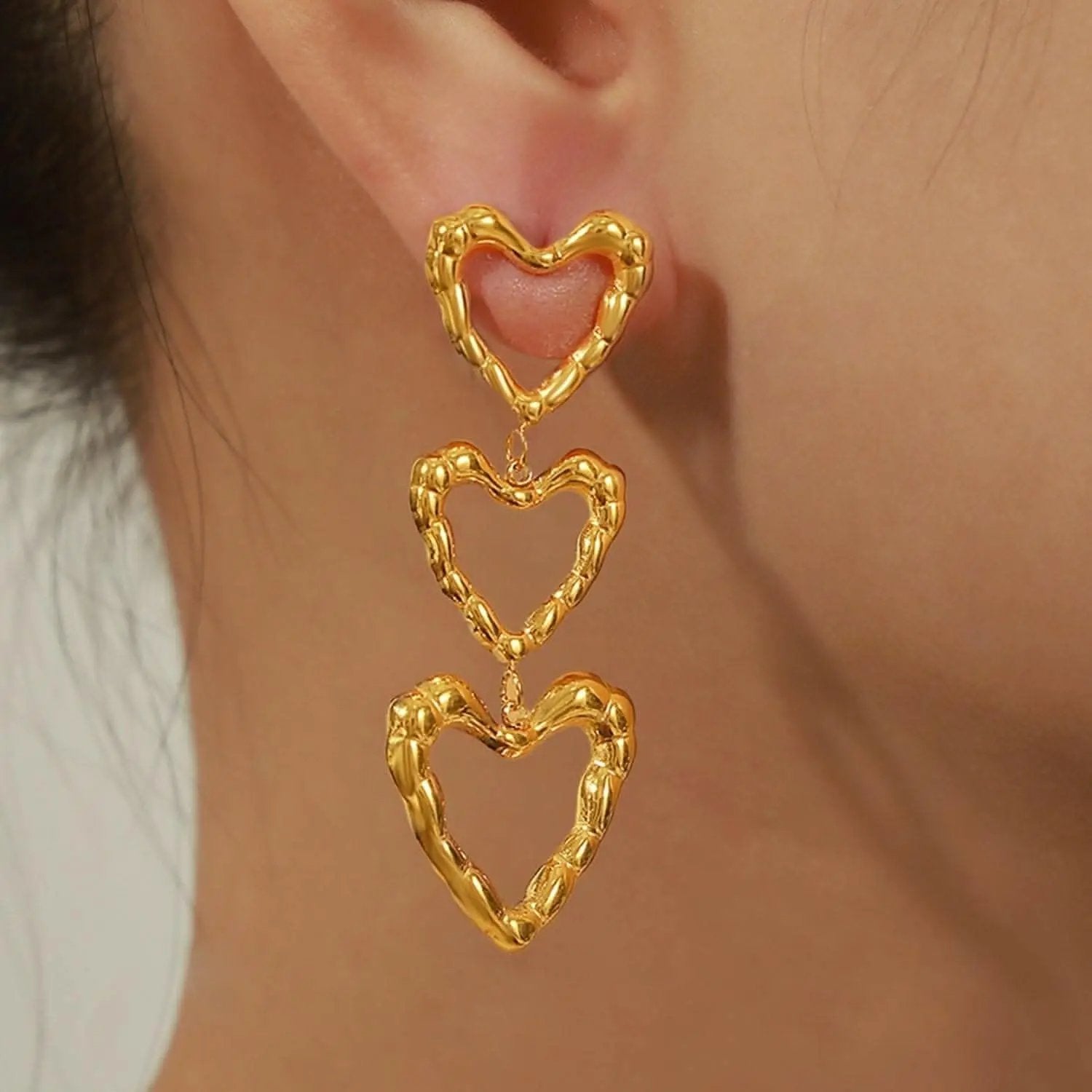 Heart-shaped titanium earrings - Love Salve